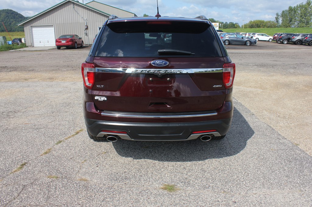 Photo 6 of this FORD EXPLORER