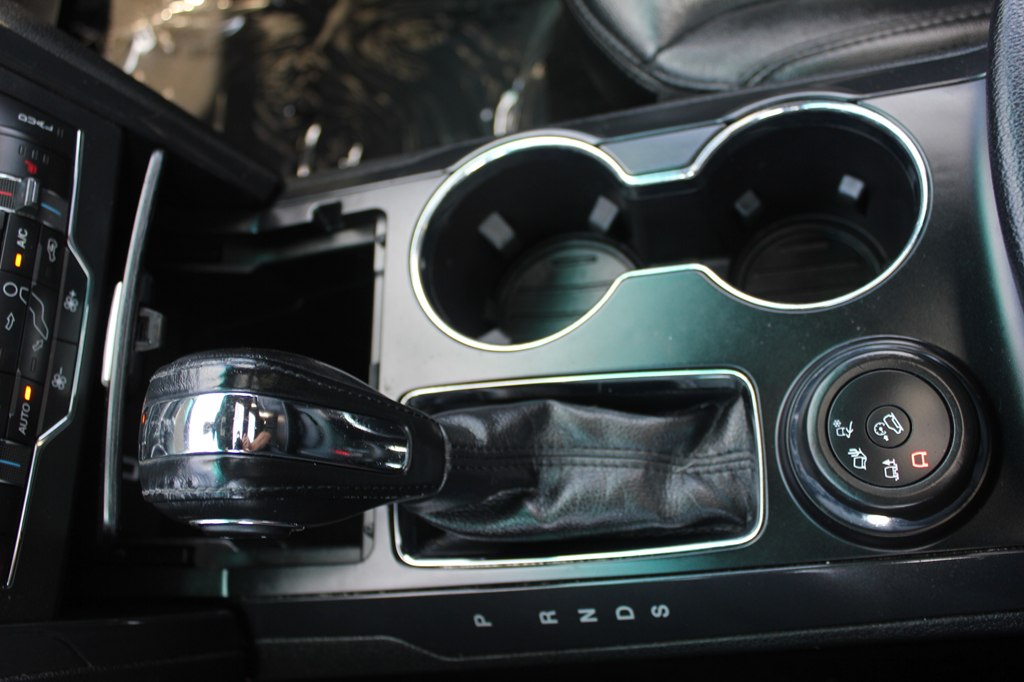Photo 20 of this FORD EXPLORER