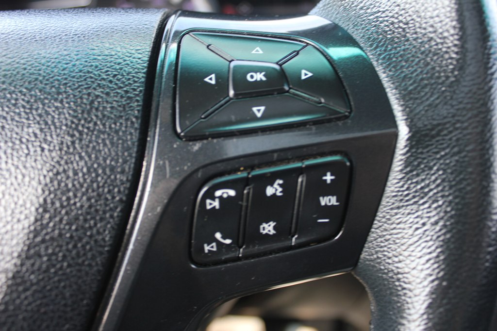 Photo 13 of this FORD EXPLORER