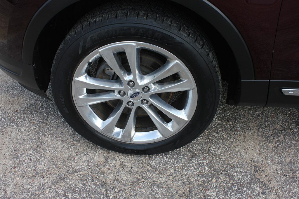 Photo 60 of this FORD EXPLORER