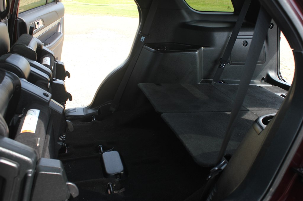 Photo 41 of this FORD EXPLORER