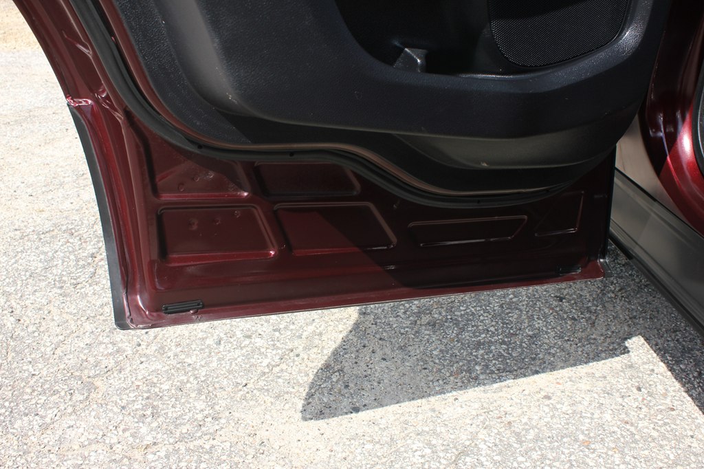 Photo 49 of this FORD EXPLORER