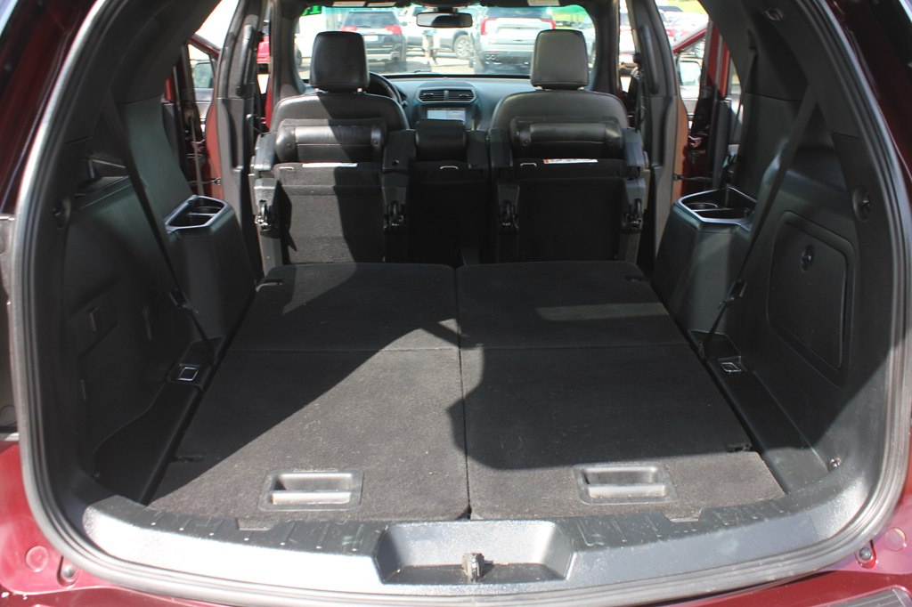 Photo 42 of this FORD EXPLORER