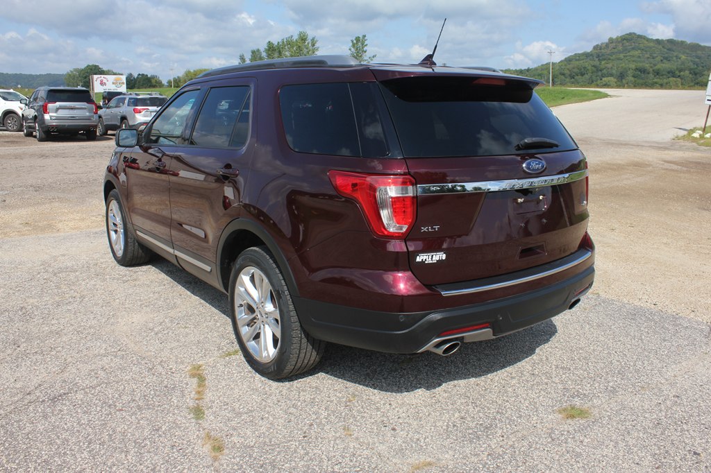 Photo 7 of this FORD EXPLORER