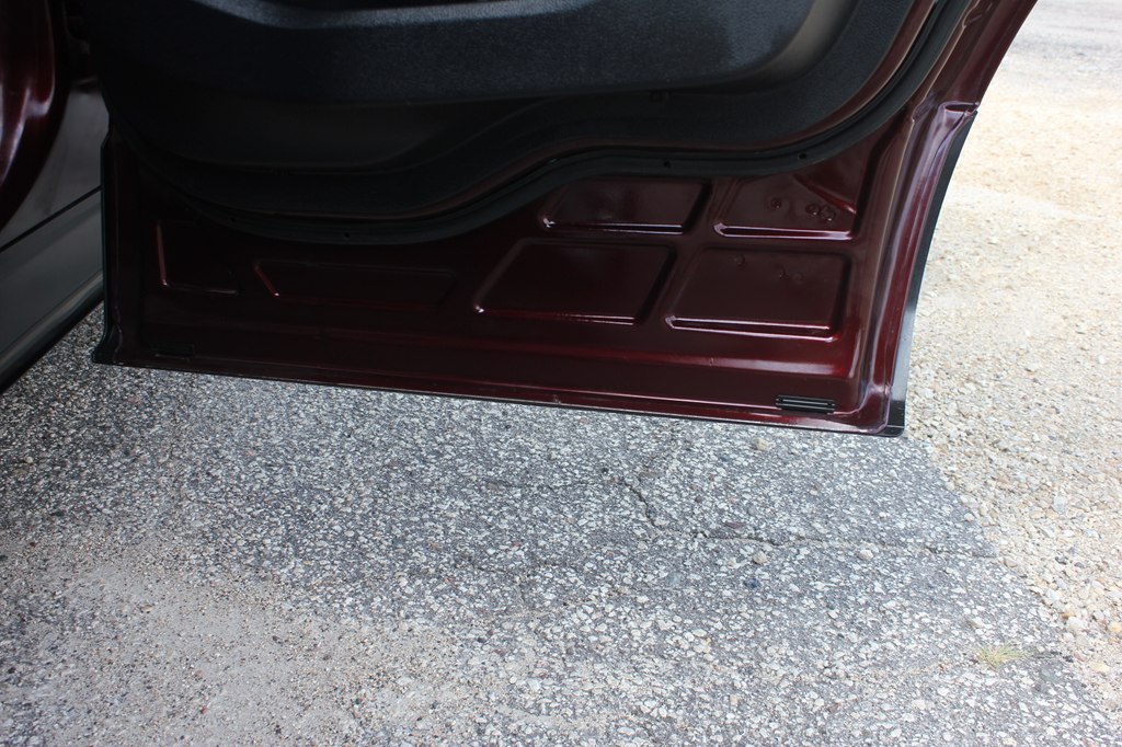 Photo 52 of this FORD EXPLORER
