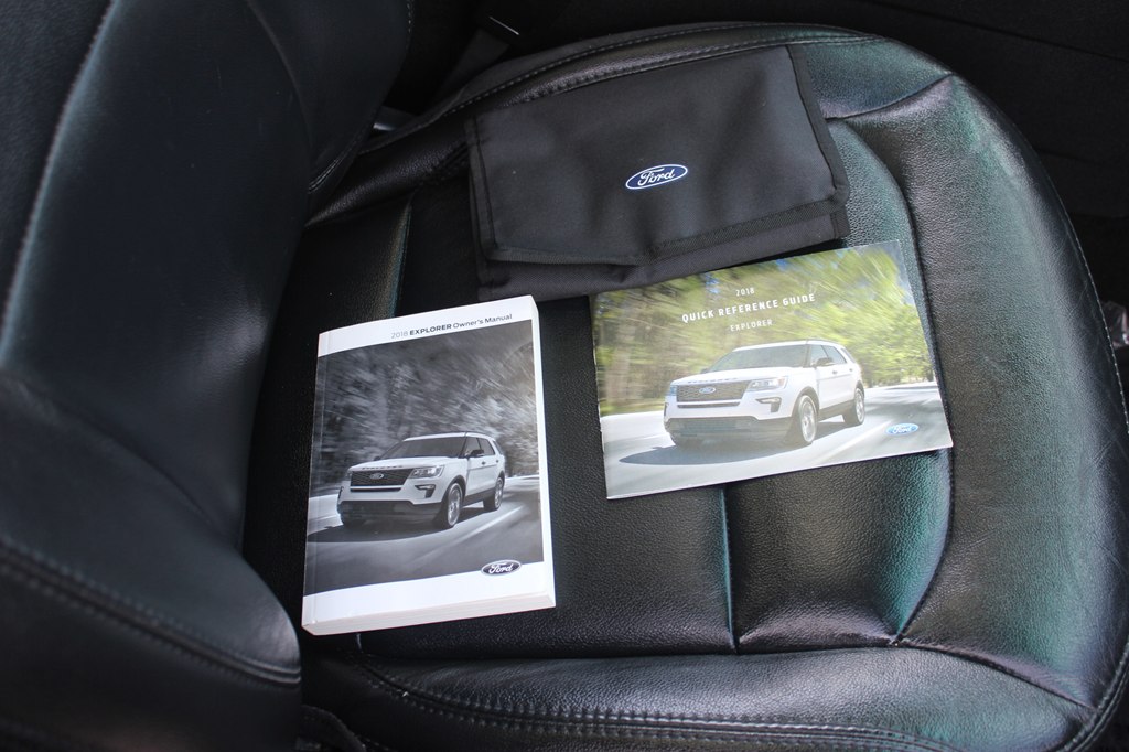 Photo 32 of this FORD EXPLORER