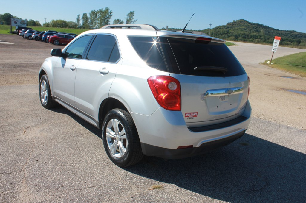 Photo 7 of this CHEVROLET EQUINOX