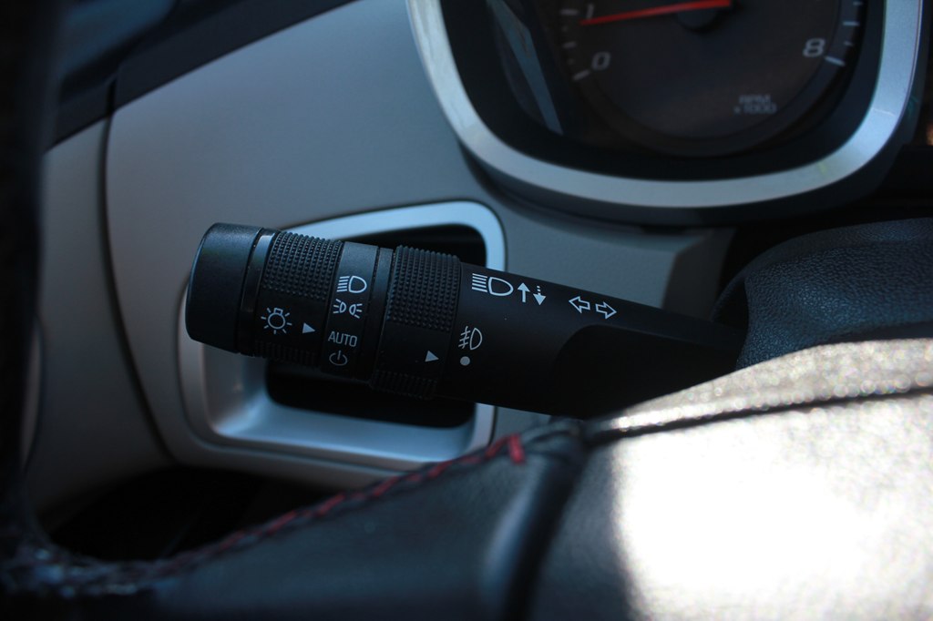 Photo 14 of this CHEVROLET EQUINOX
