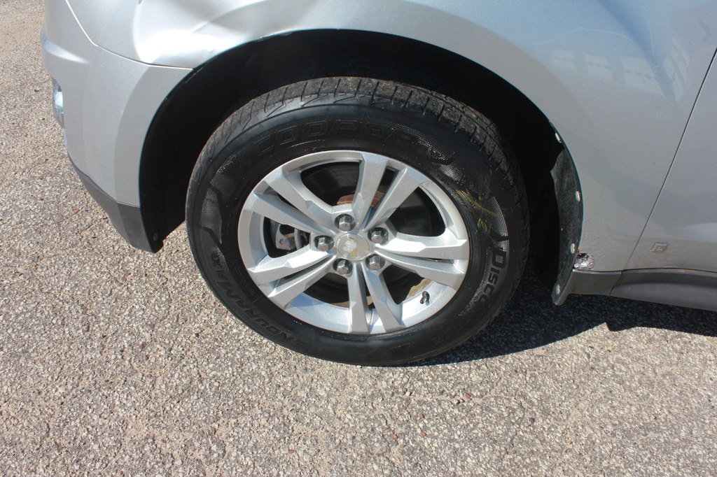 Photo 52 of this CHEVROLET EQUINOX