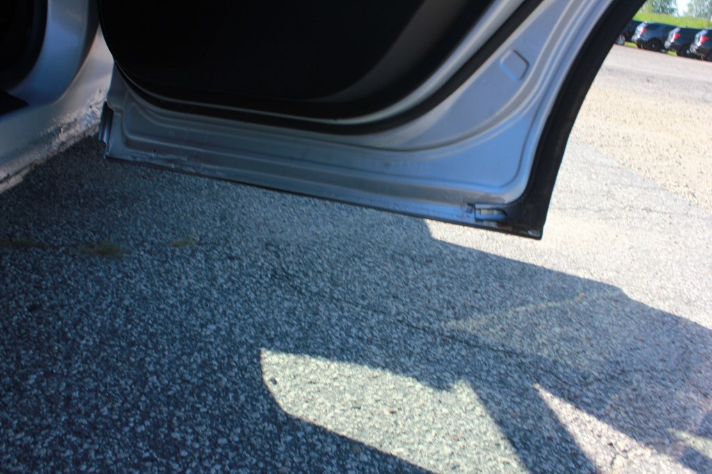 Photo 44 of this CHEVROLET EQUINOX