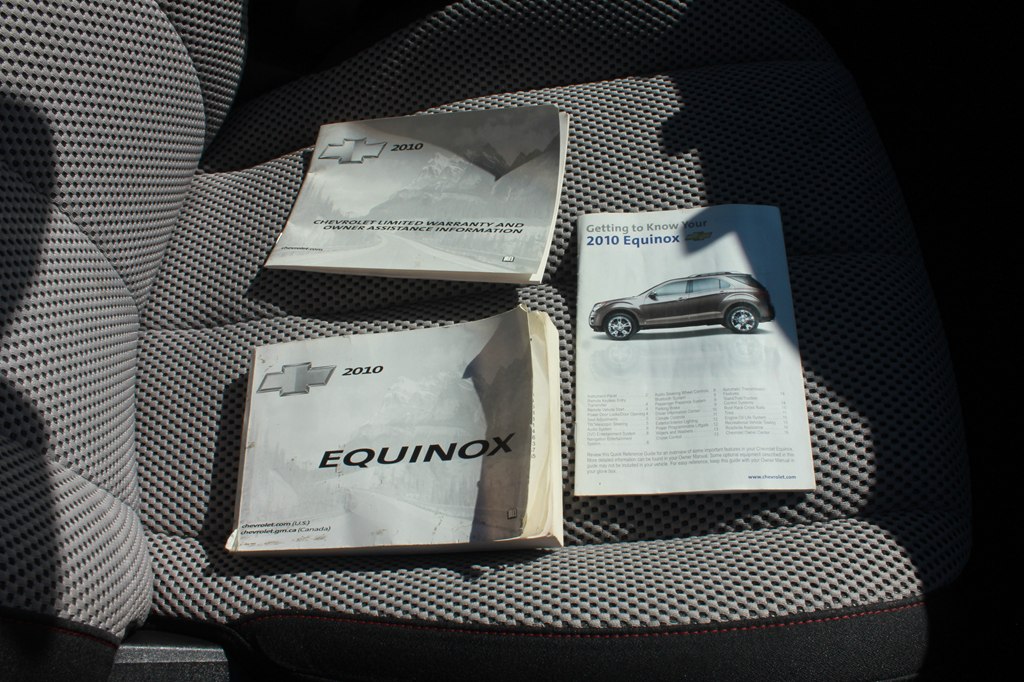 Photo 30 of this CHEVROLET EQUINOX