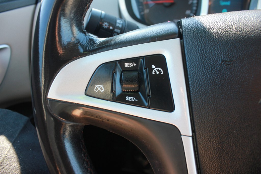 Photo 12 of this CHEVROLET EQUINOX