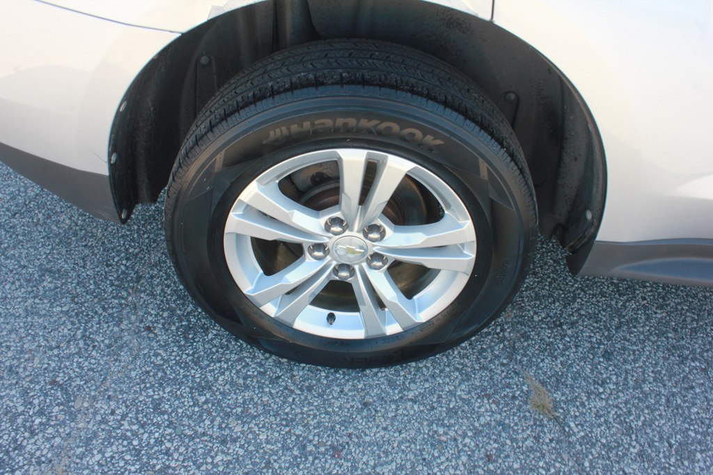 Photo 50 of this CHEVROLET EQUINOX