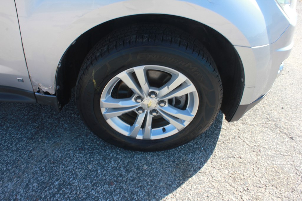 Photo 49 of this CHEVROLET EQUINOX
