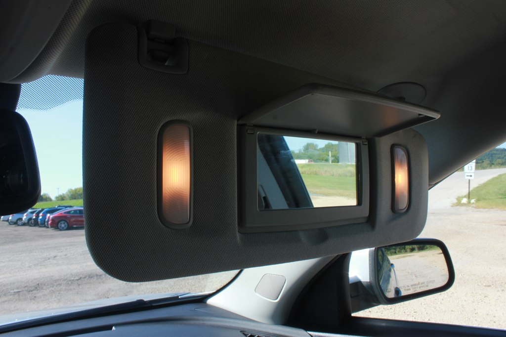 Photo 22 of this CHEVROLET EQUINOX