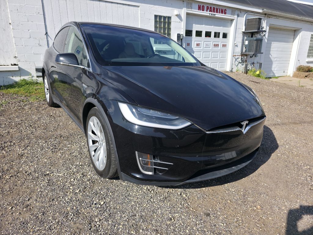Photo 3 of this TESLA MODEL X