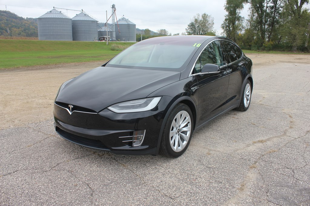 2016 TESLA MODEL X