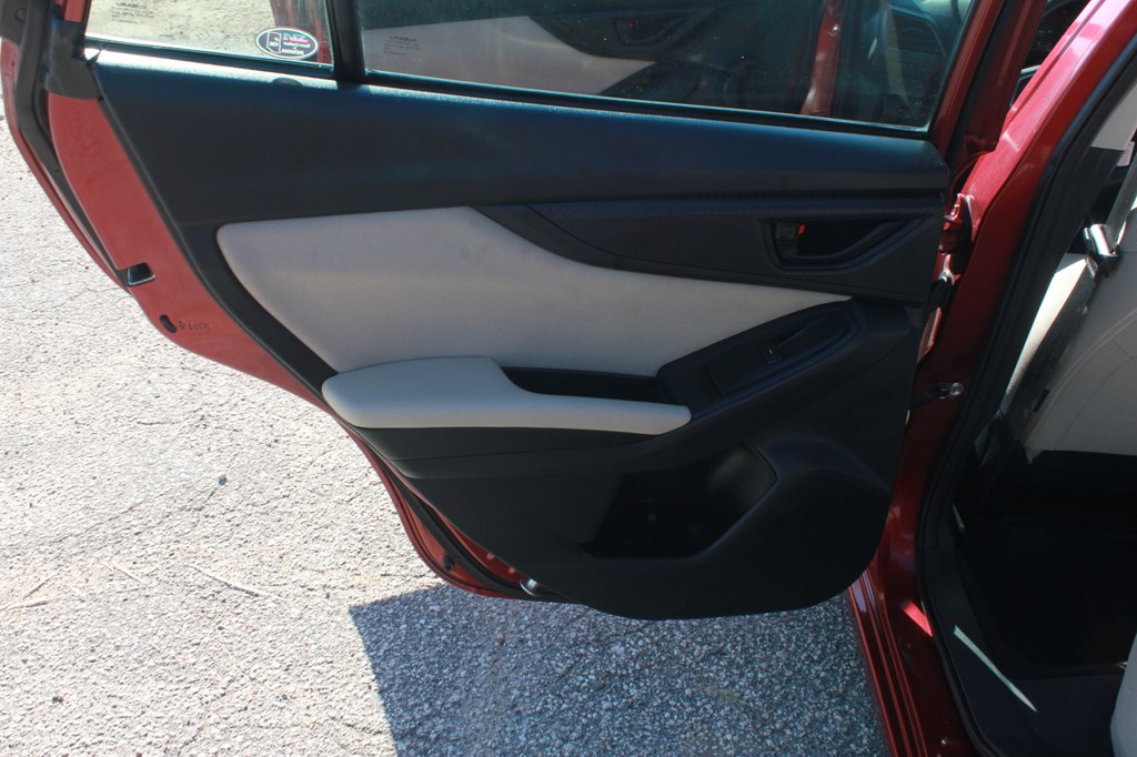 Photo 38 of this SUBARU IMPREZA