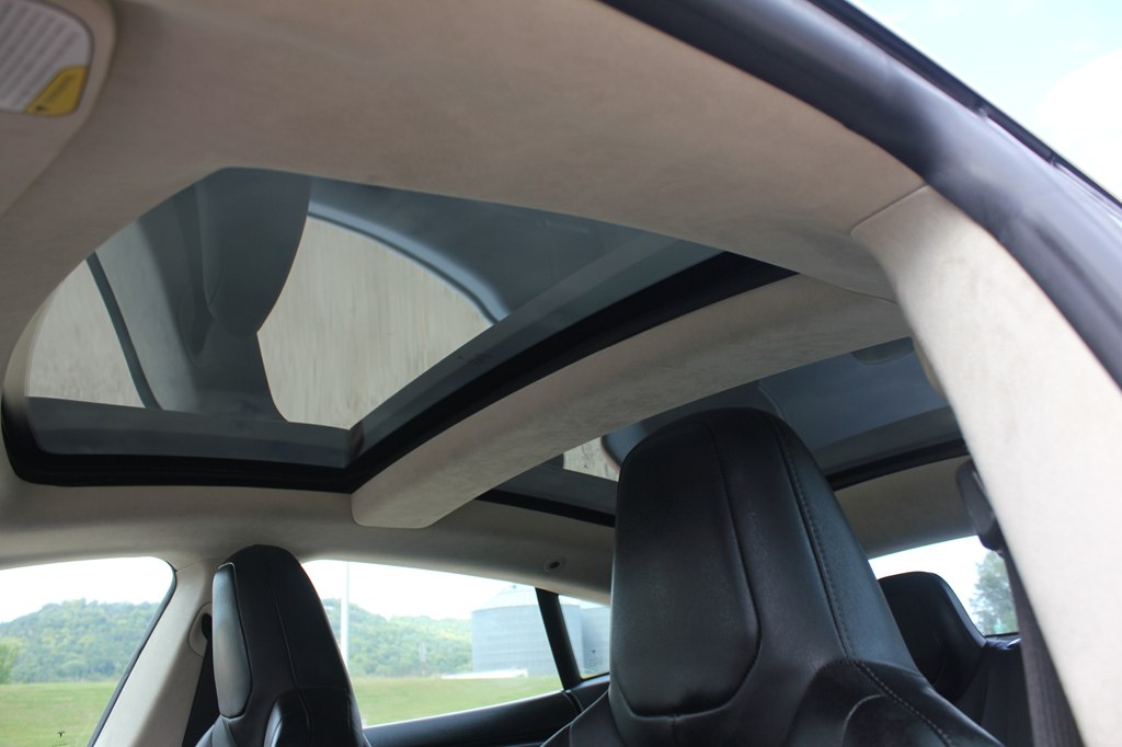 Photo 26 of this TESLA MODEL S