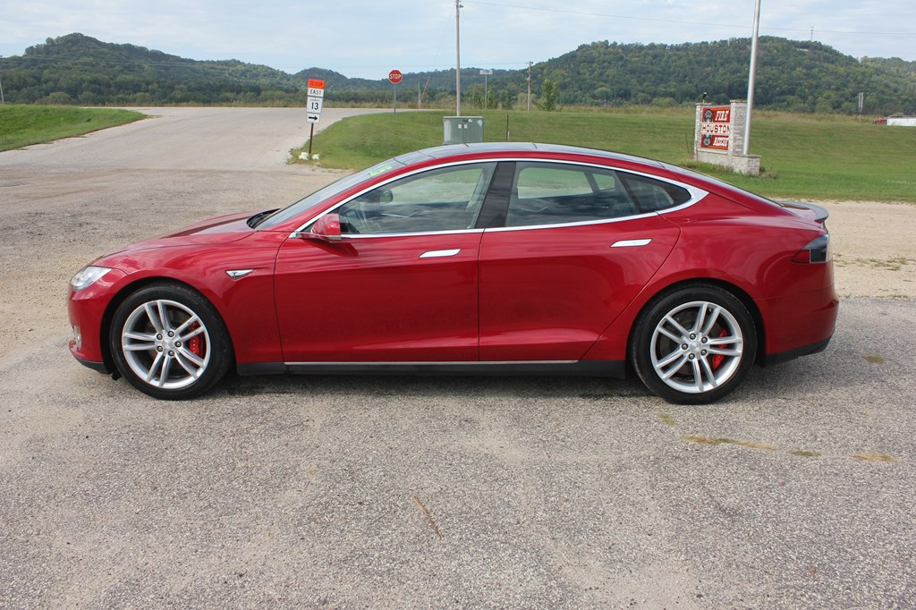 Photo 8 of this TESLA MODEL S