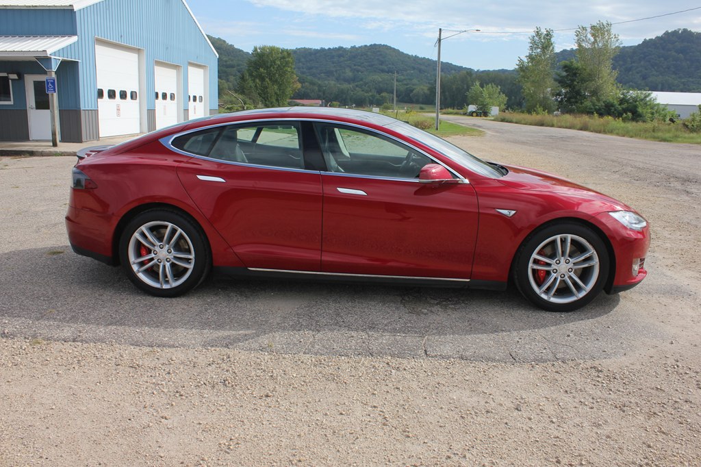 Photo 4 of this TESLA MODEL S