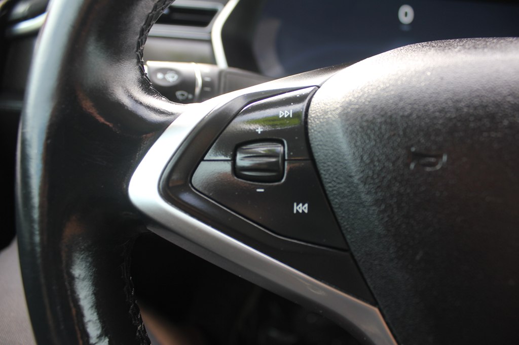 Photo 12 of this TESLA MODEL S