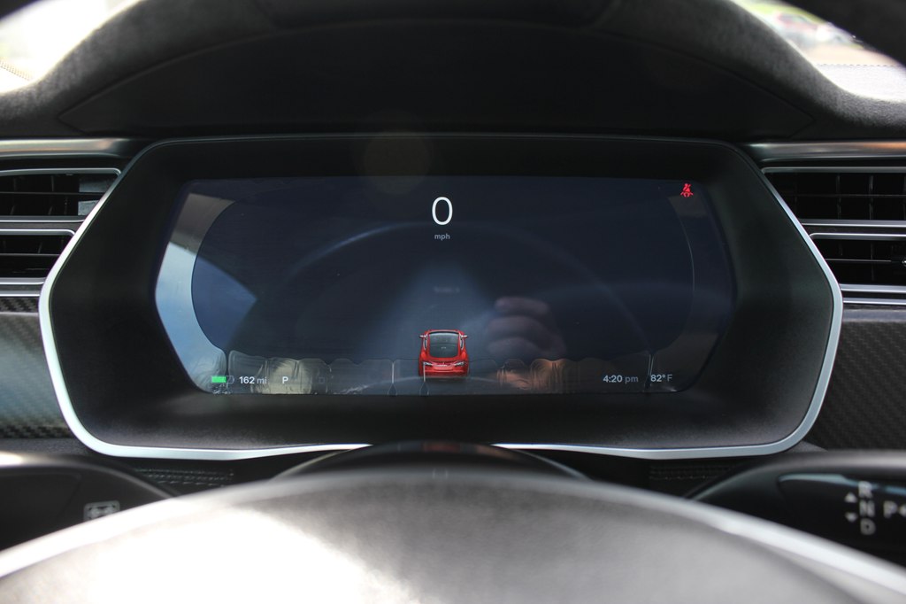 Photo 11 of this TESLA MODEL S