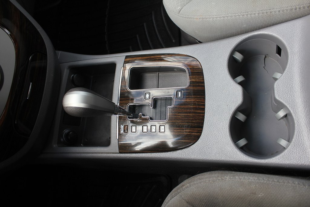Photo 20 of this HYUNDAI SANTA FE