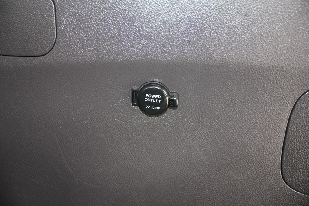 Photo 40 of this HYUNDAI SANTA FE