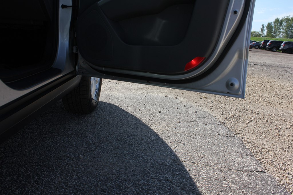 Photo 44 of this HYUNDAI SANTA FE