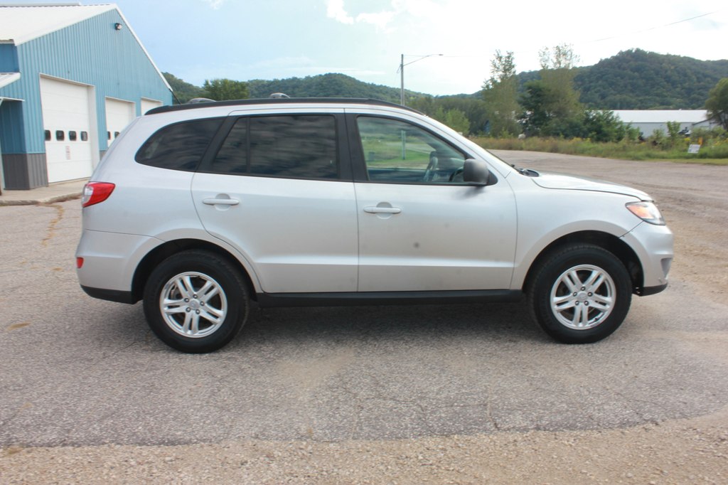 Photo 4 of this HYUNDAI SANTA FE