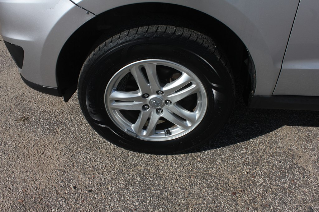 Photo 53 of this HYUNDAI SANTA FE
