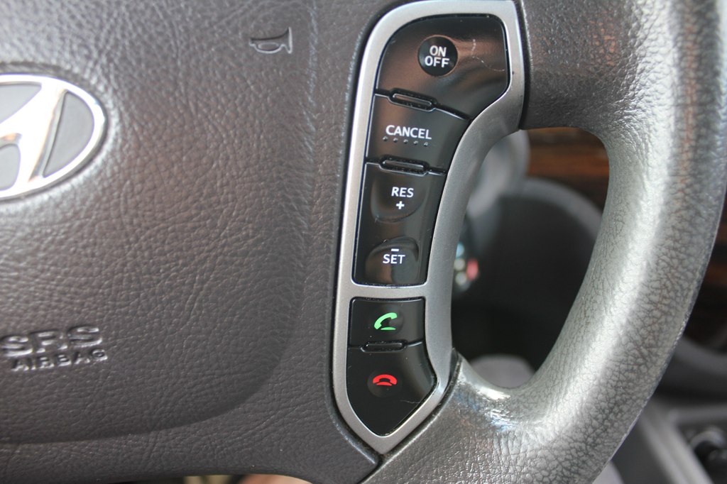 Photo 13 of this HYUNDAI SANTA FE