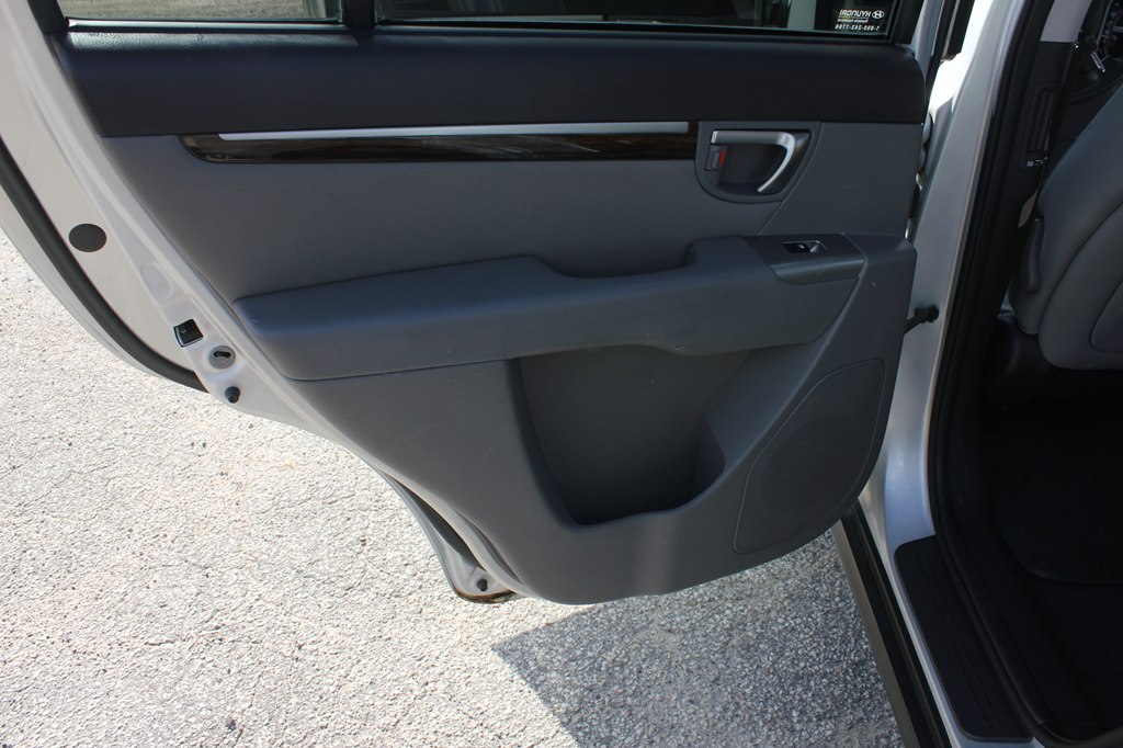 Photo 35 of this HYUNDAI SANTA FE