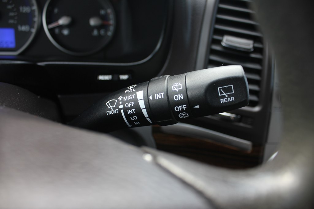 Photo 15 of this HYUNDAI SANTA FE