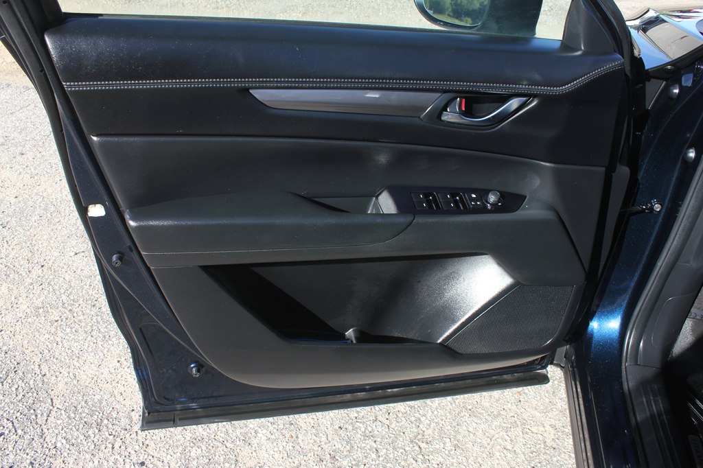 Photo 25 of this MAZDA CX-5