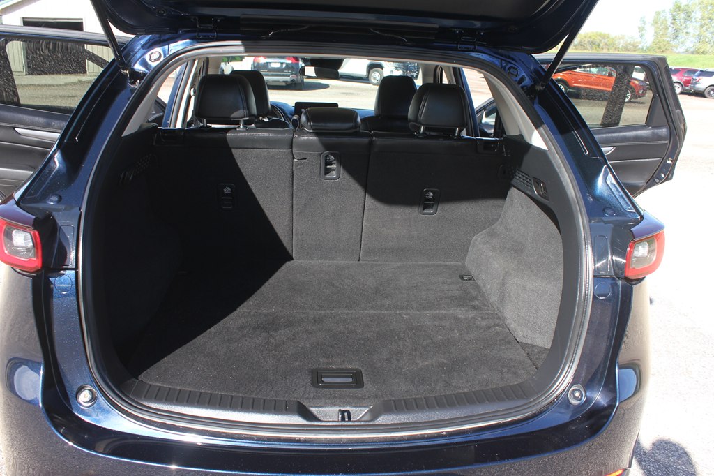Photo 39 of this MAZDA CX-5
