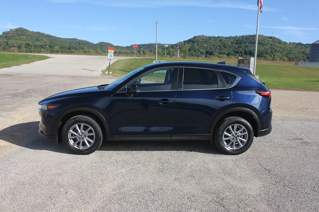 Photo 8 of this MAZDA CX-5