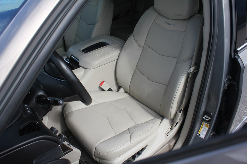Photo 31 of this CADILLAC ESCALADE