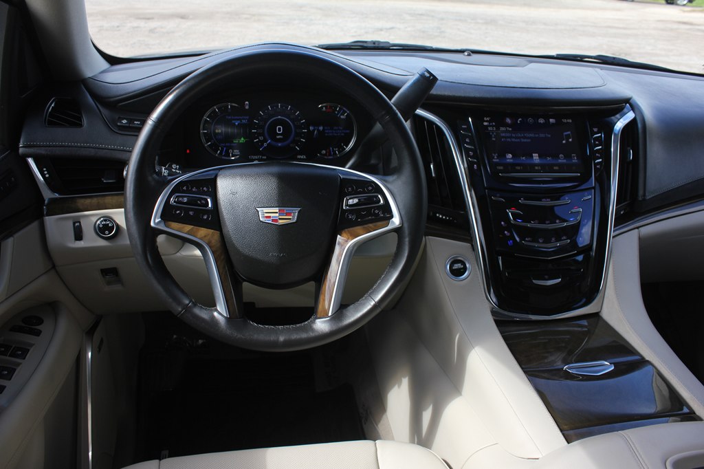 Photo 9 of this CADILLAC ESCALADE