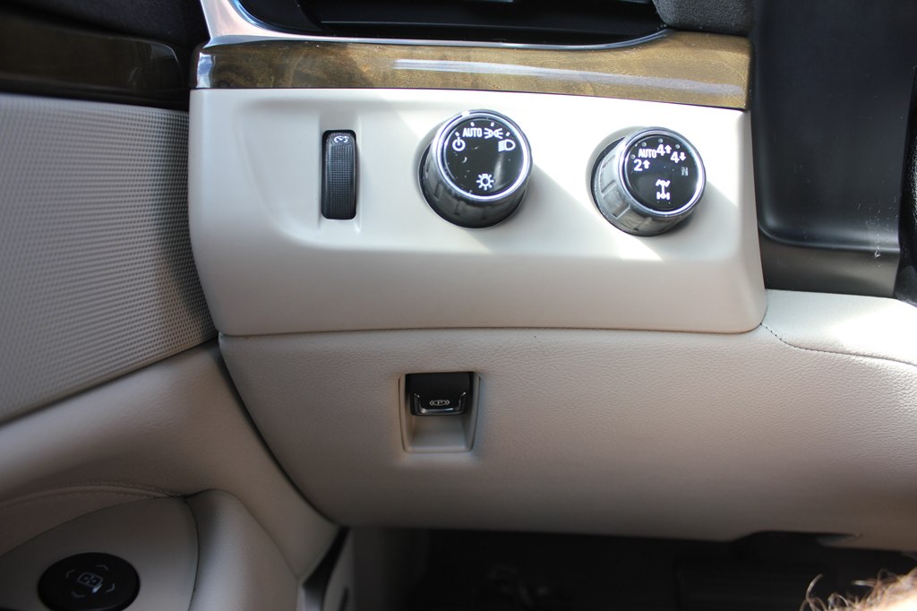 Photo 16 of this CADILLAC ESCALADE