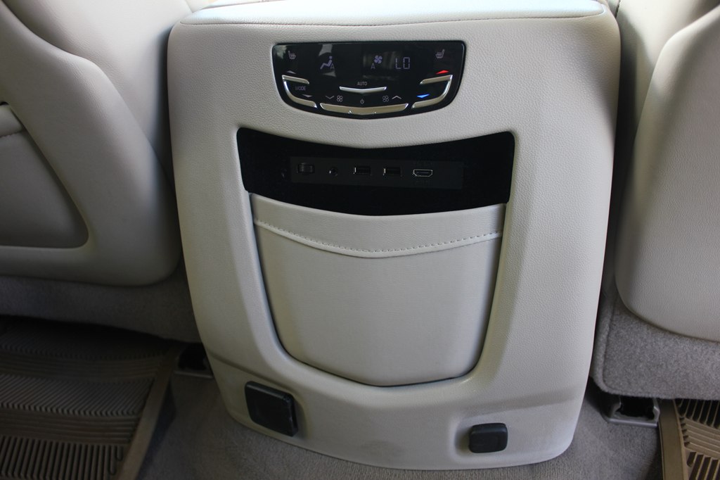 Photo 38 of this CADILLAC ESCALADE