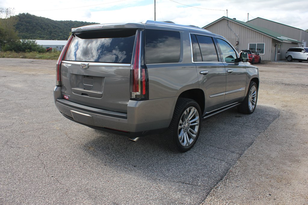 Photo 5 of this CADILLAC ESCALADE