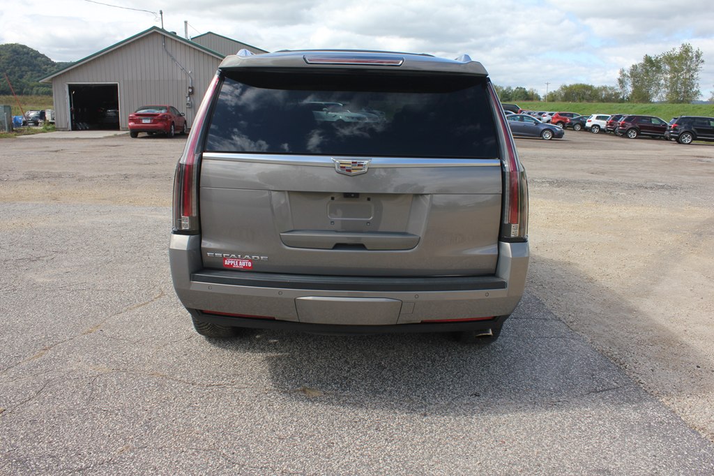 Photo 6 of this CADILLAC ESCALADE