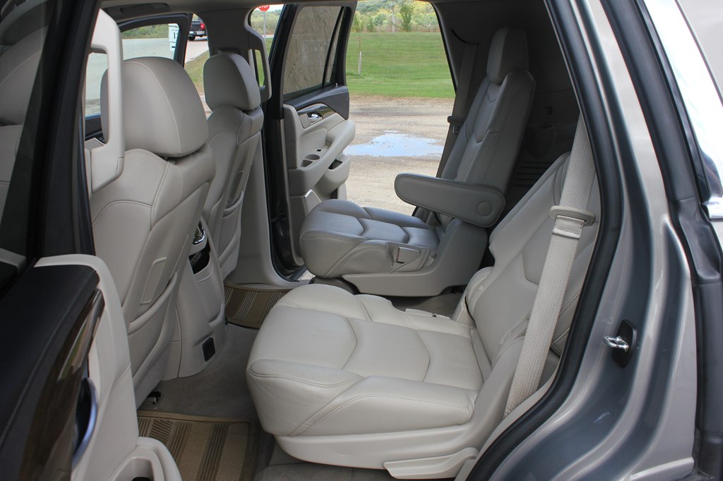 Photo 42 of this CADILLAC ESCALADE