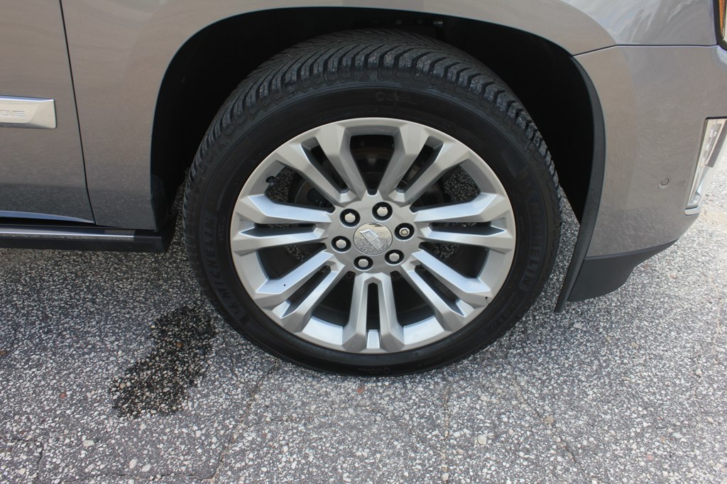 Photo 59 of this CADILLAC ESCALADE