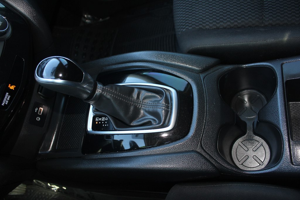 Photo 20 of this NISSAN ROGUE SPORT