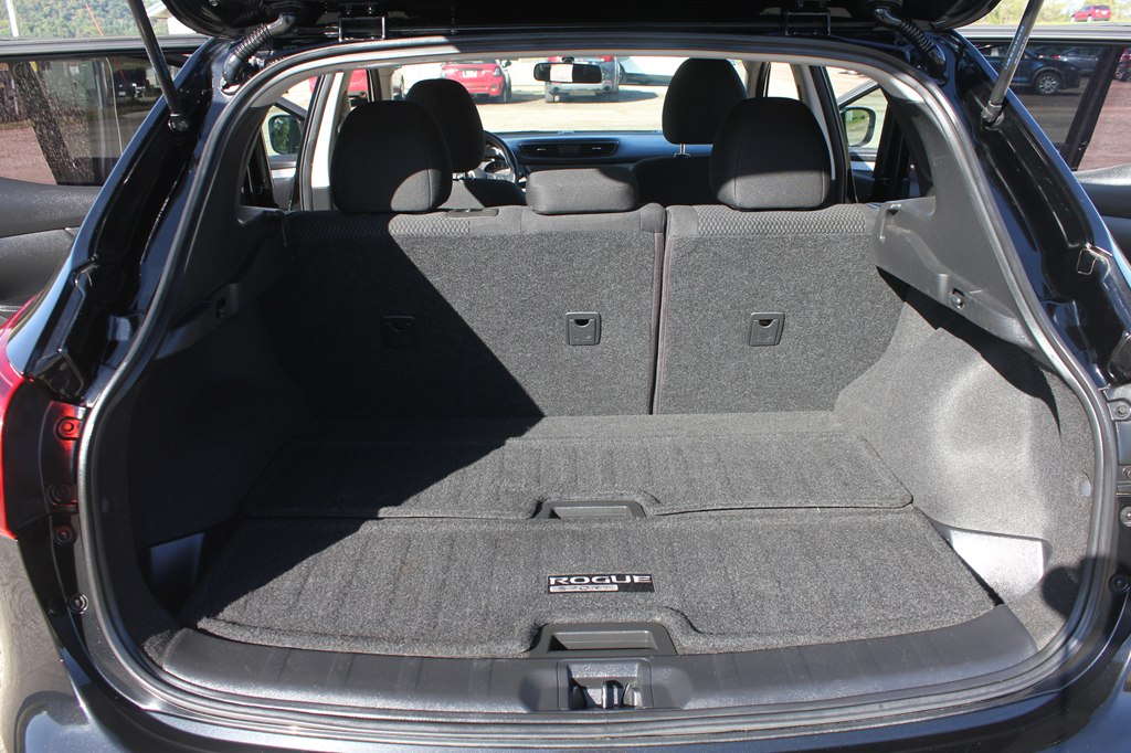 Photo 40 of this NISSAN ROGUE SPORT