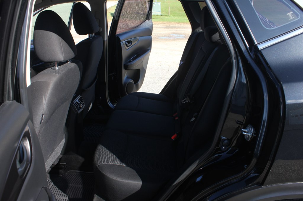 Photo 37 of this NISSAN ROGUE SPORT