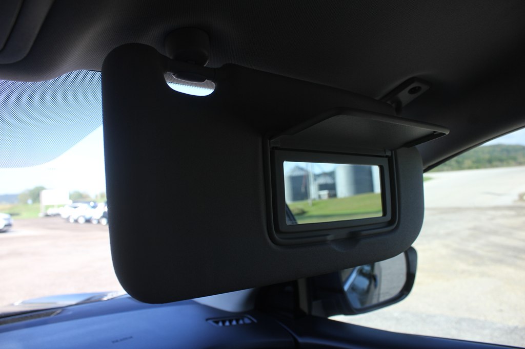 Photo 24 of this NISSAN ROGUE SPORT